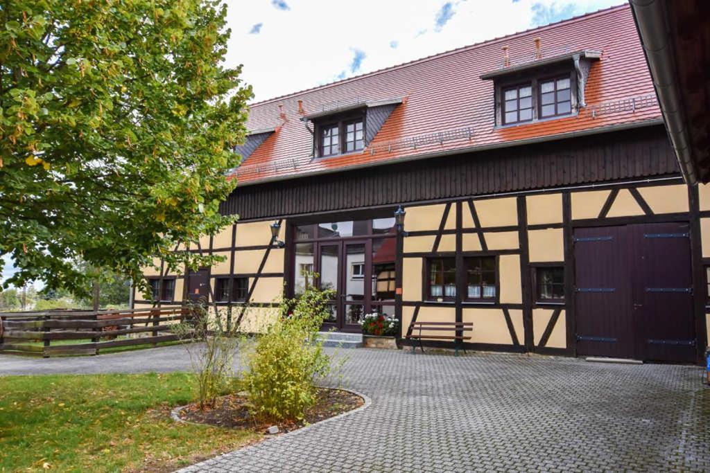 Lavendelhof Die Idyllische Landpension Crimmitschau Exterior photo